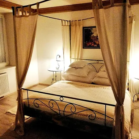 Apartment Entrez 1 *